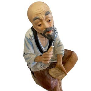Vintage HOMCO Porcelain Elderly Man Figurine Working On A Shoe #1431 Made in Tai